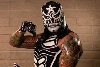 Lo deportaron y regresó como estrella de la WWE