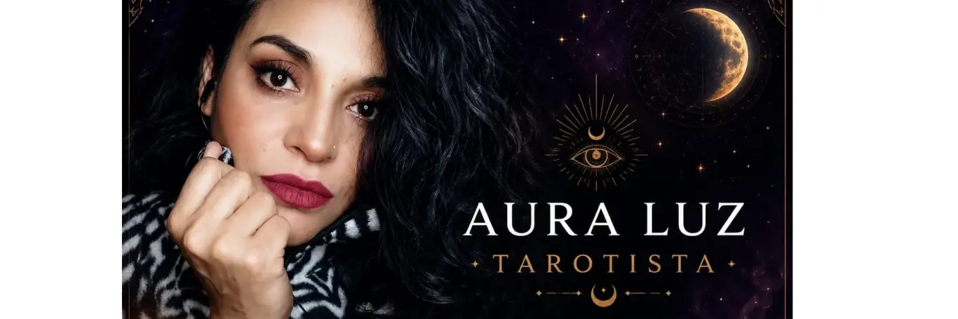 Aura Luz Tarot cover