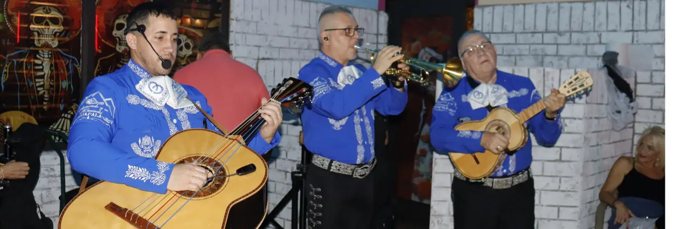 Armando y Su Mariachi Chapala MIAMI cover