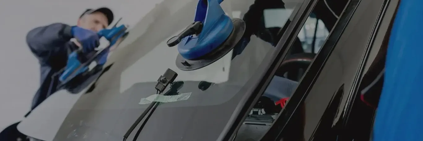 Auto Glass Clinic cover