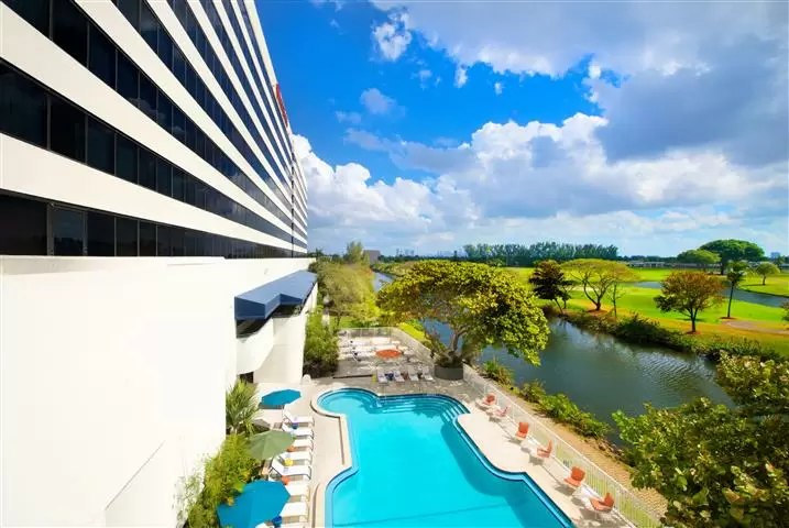 Sheraton Miami Airport cover