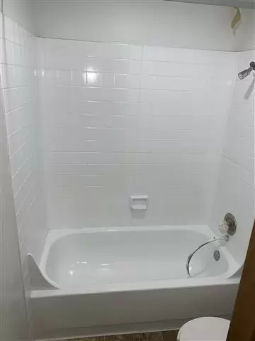 Professional bathtub refinish cover