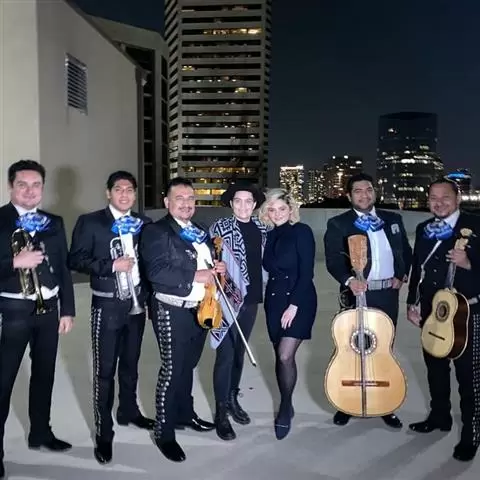 Mariachi los Peregrinos cover