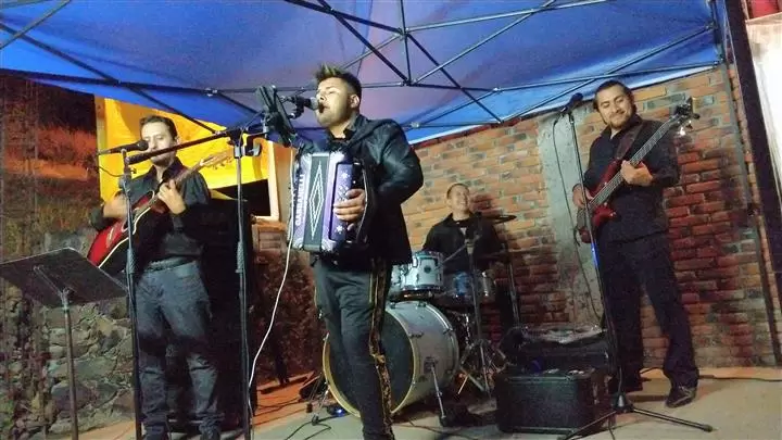 Grupo Norteño Versatil df cover