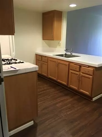 Santa Paulan Apartments cover