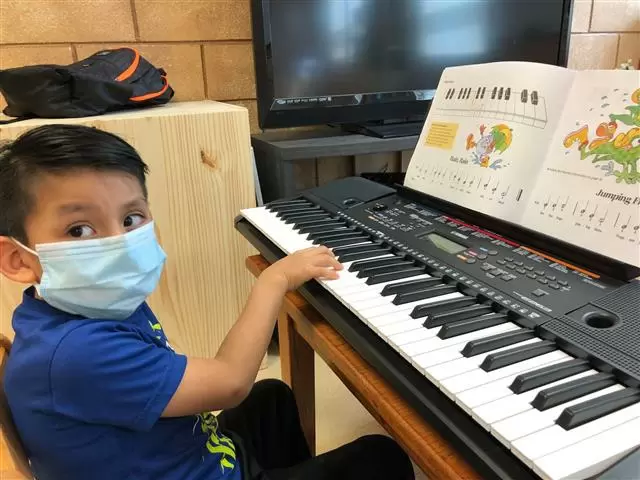 Expresiones Music Academy cover