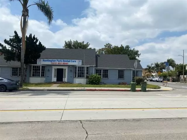 Huntington Park Dental Care cover