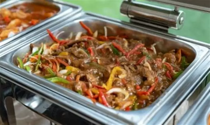 Los Portales Catering cover