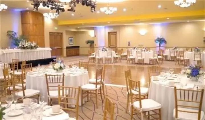 DOUBLETREE BY HILTON- CLAREMO cover