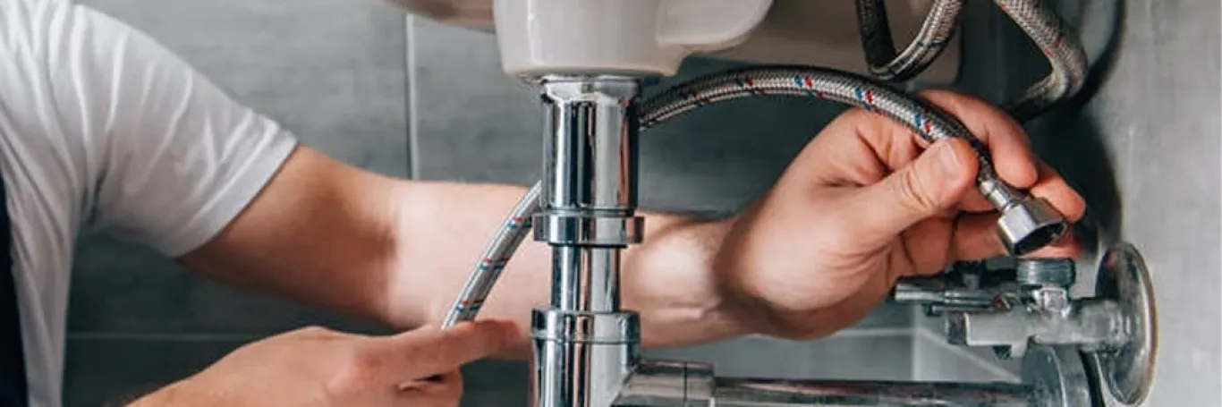Fuentes Plumbing cover