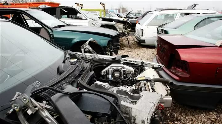 Hilario's Junk Cars cover