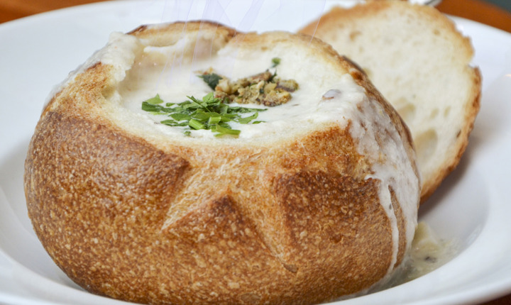 Sopa de almejas (Clam Chowder)