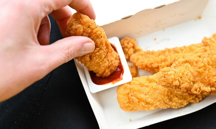 Estos alimentos son culpables de subir la presión, ¡evítelos!
