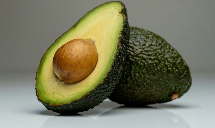 Grandes beneficios de incluir aguacate en su dieta
