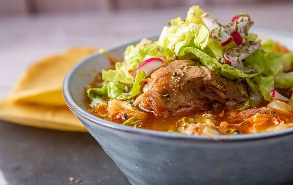 Pozole rojo para celebrar la Independencia de México