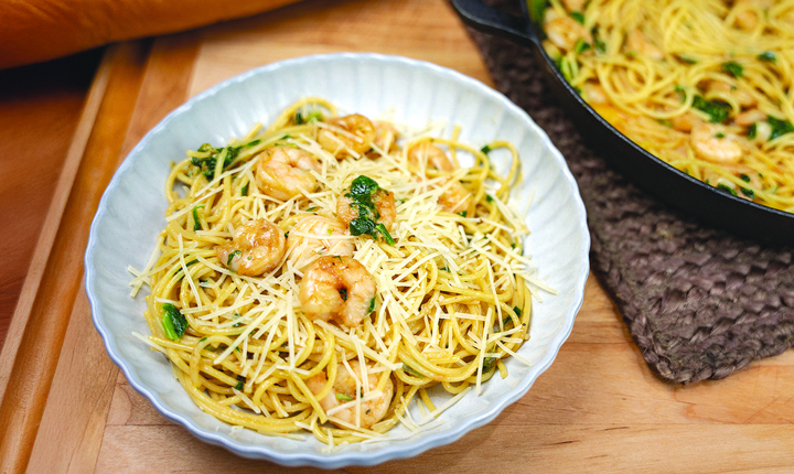 Espagueti con camarones al ajillo