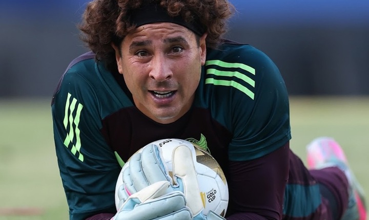 ¿Memo Ochoa merece el sexto Mundial?