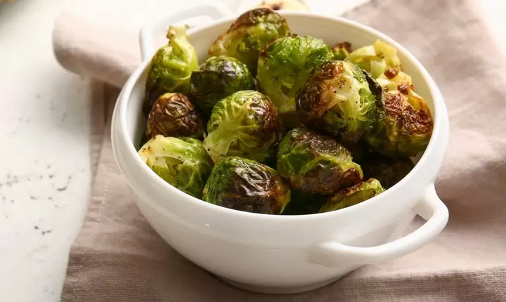 Coles de Bruselas asadas y glaseadas