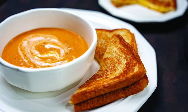 Sopa de tomate asado