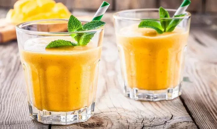 Smoothie de frutas tropicales