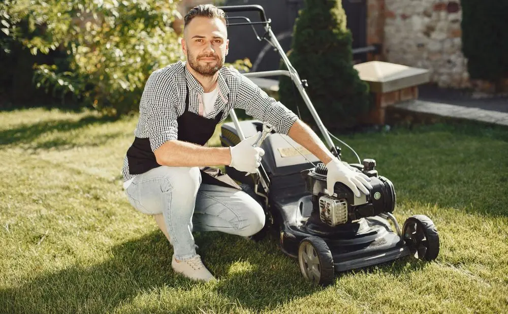 Ventajas de contratar a un jardinero, y cuánto cuesta