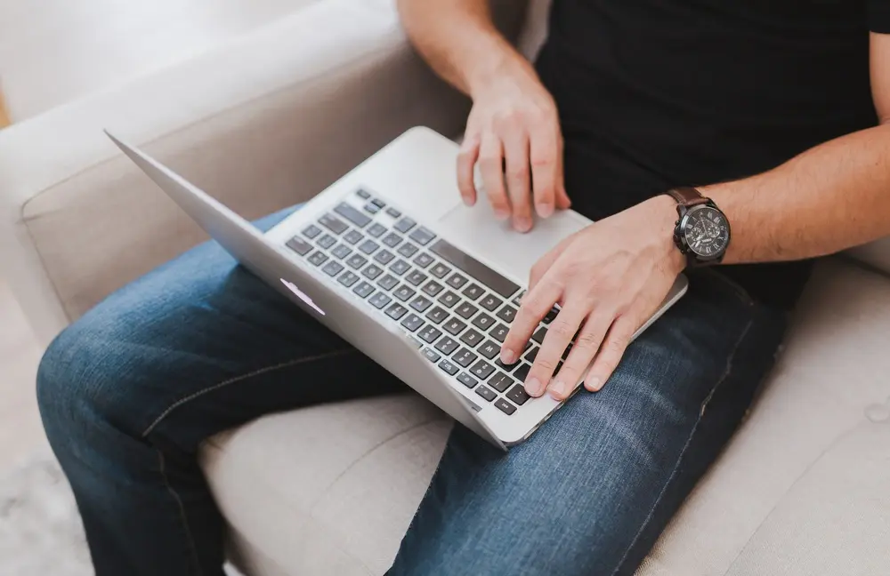 AskCA, el nuevo asistente digital para buscar servicios locales y estatales