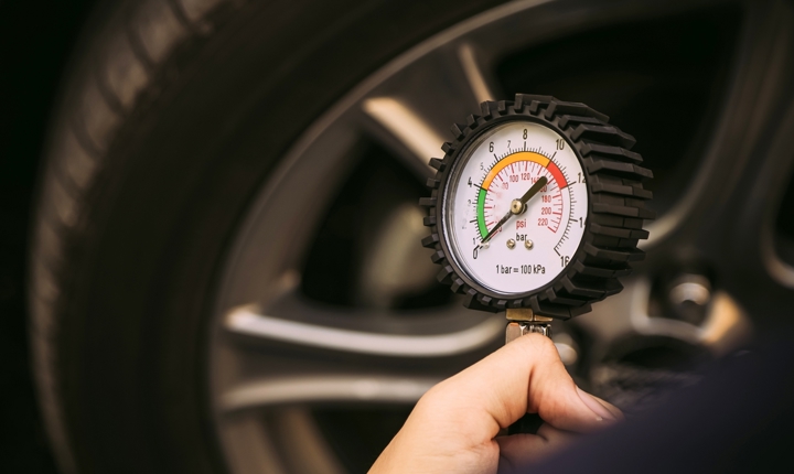 Herramientas y accesorios necesarios para el mantenimiento de su carro