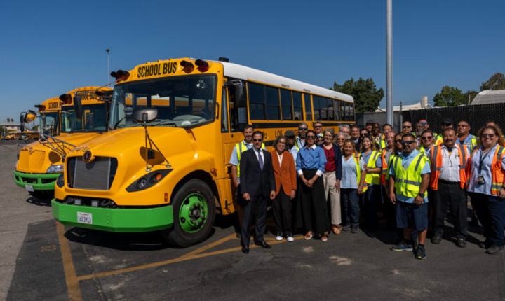 California tendrá más autobuses escolares de cero emisiones