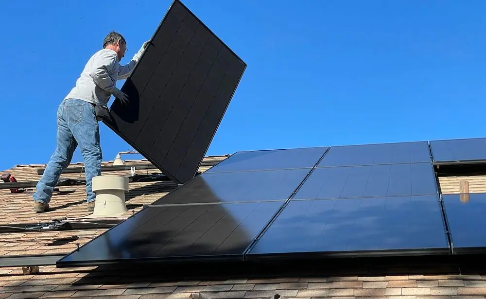 ¿Vale la pena invertir en paneles solares?