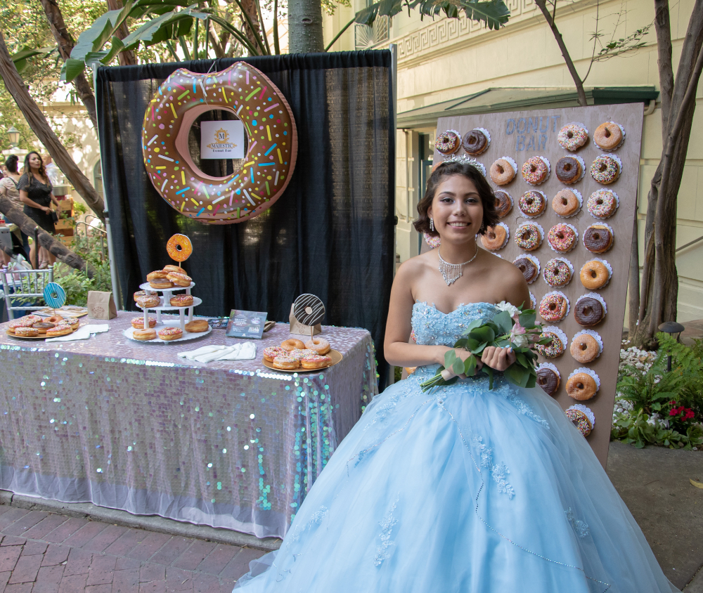 A pesar de la pandemia, 6 niñas del sistema de cuidado de crianza celebrarán su Quinceañera