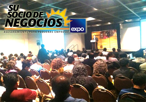 El cofundador de la Curacao Jerry Azarkman inspira a empresarios hispanos durante la expo de Su Socio de Negocios de El Clasificado
