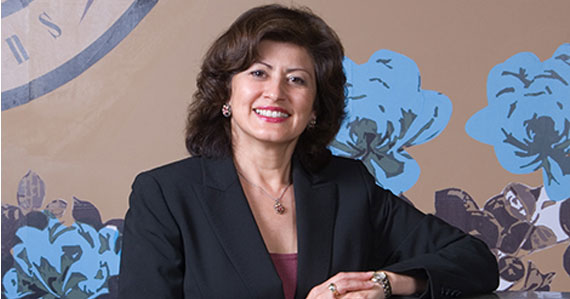 Martha de la Torre nombrada "Mujer del Año" por la RHCC