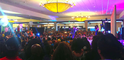 Expo y Desfile de Moda de Quinceanera.com Conecta con la Comunidad Latina en Ontario