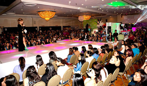Las redes sociales dominan la primera Expo y Desfile de Moda de Quinceanera.com 2013 en el Valle de San Fernando