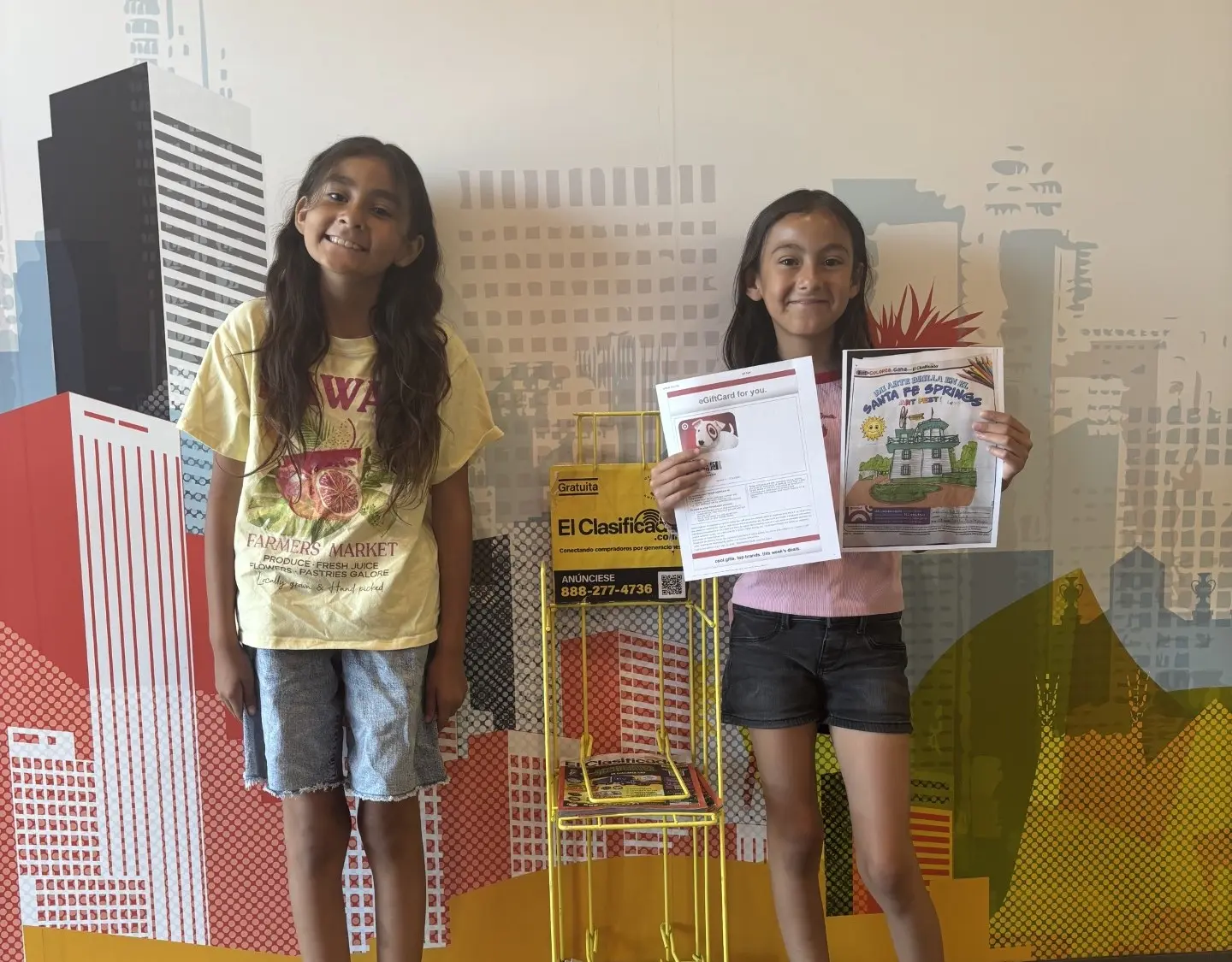 Natalia Hellwig gana el concurso de colorear de “Gana con El Clasificado”