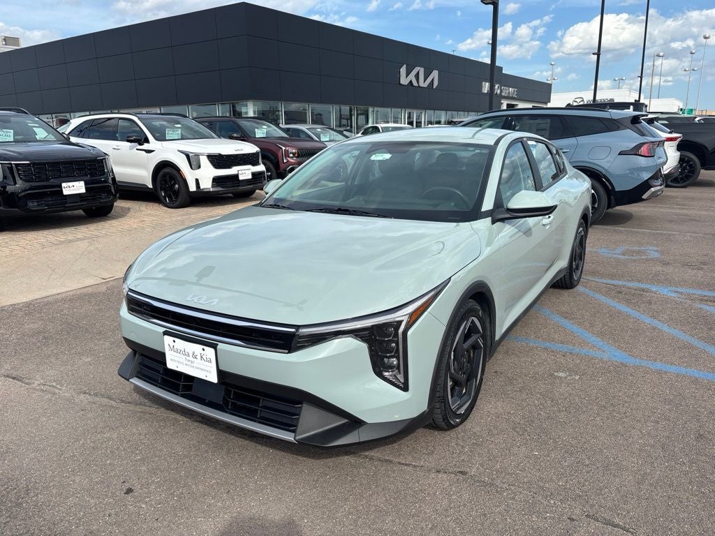 2025 Kia K4