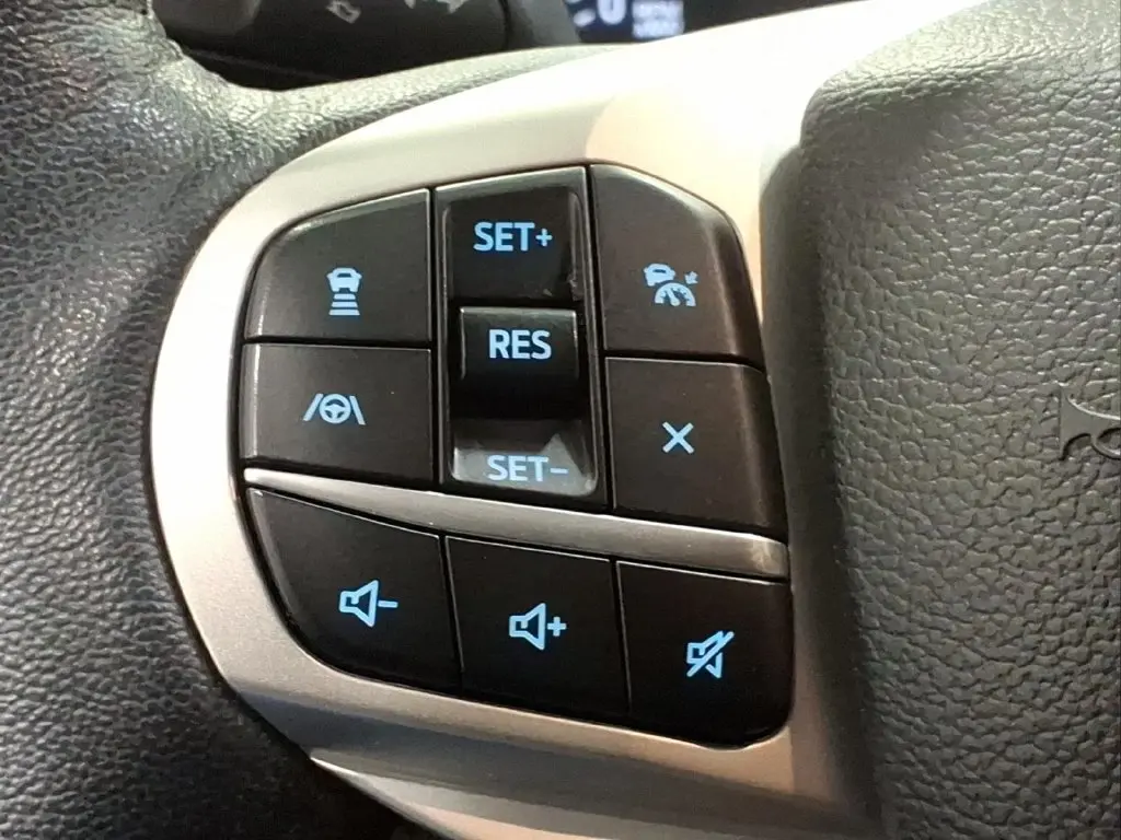 Ford Explorer 2023 AWD XLT SUV de 4 puertas