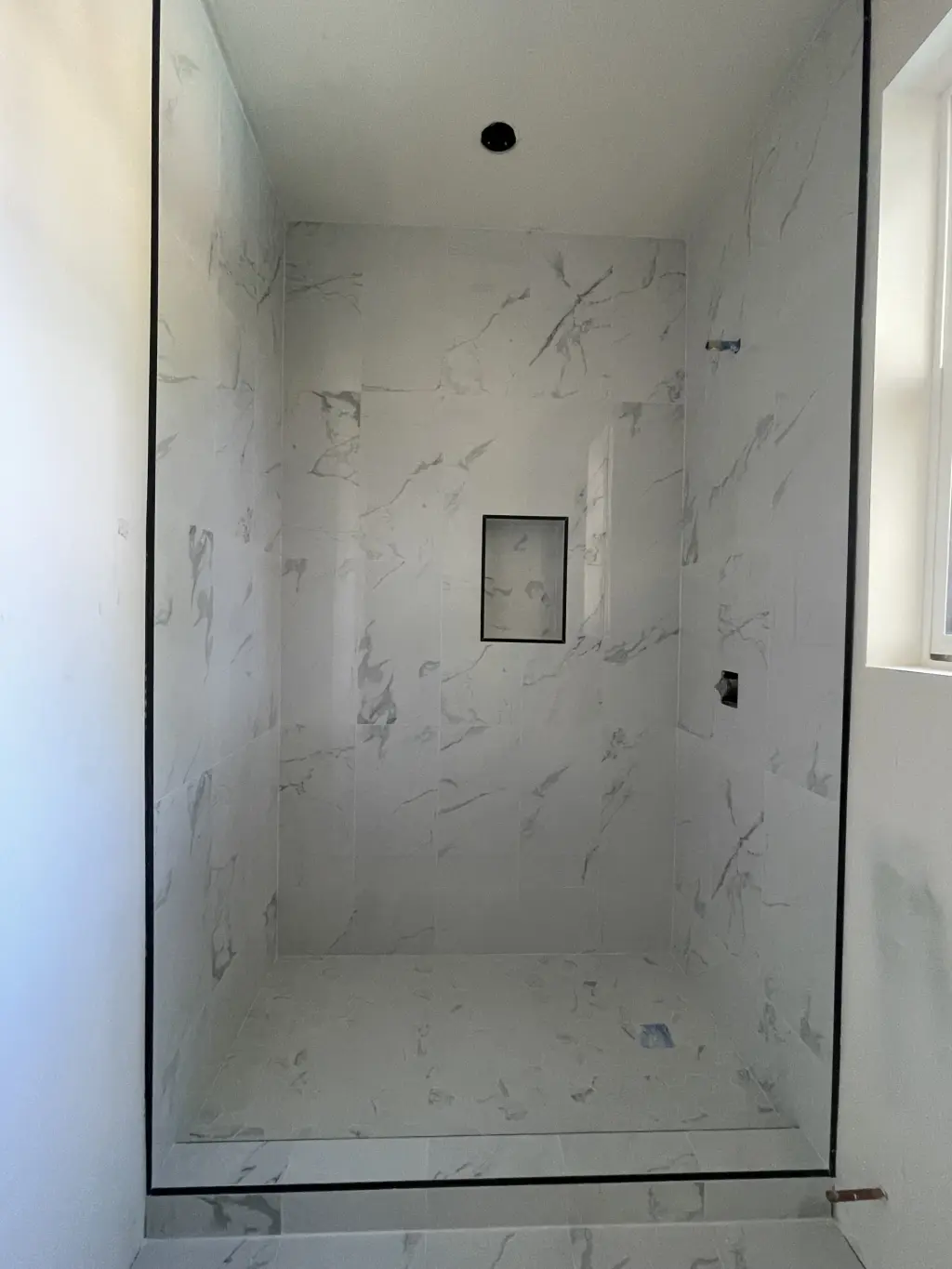 Hacemos instalaciones de cerámica y tile