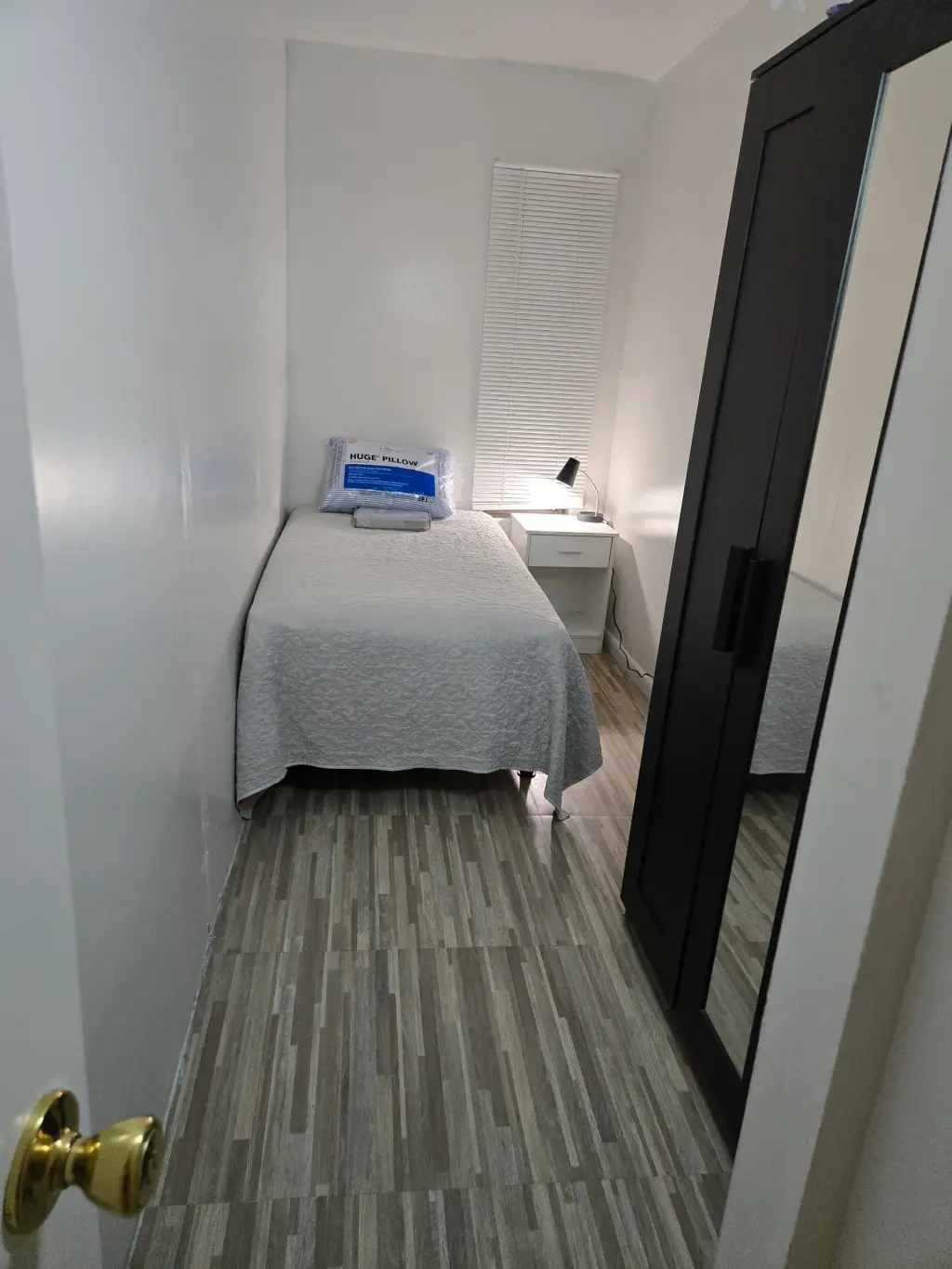 $700 RENTO CUARTO AMOBLADO EN KENDALL (Dadeland Mall)