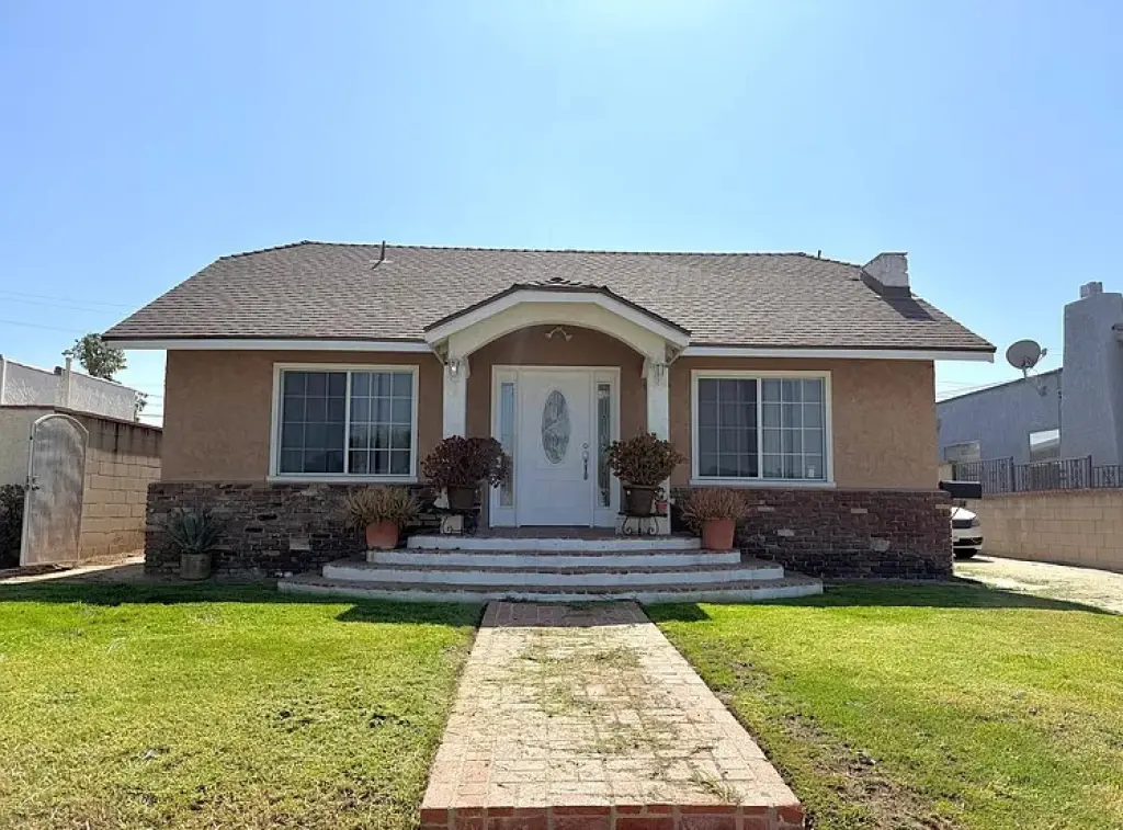UPDATED SINGLE FAMILY HOME -