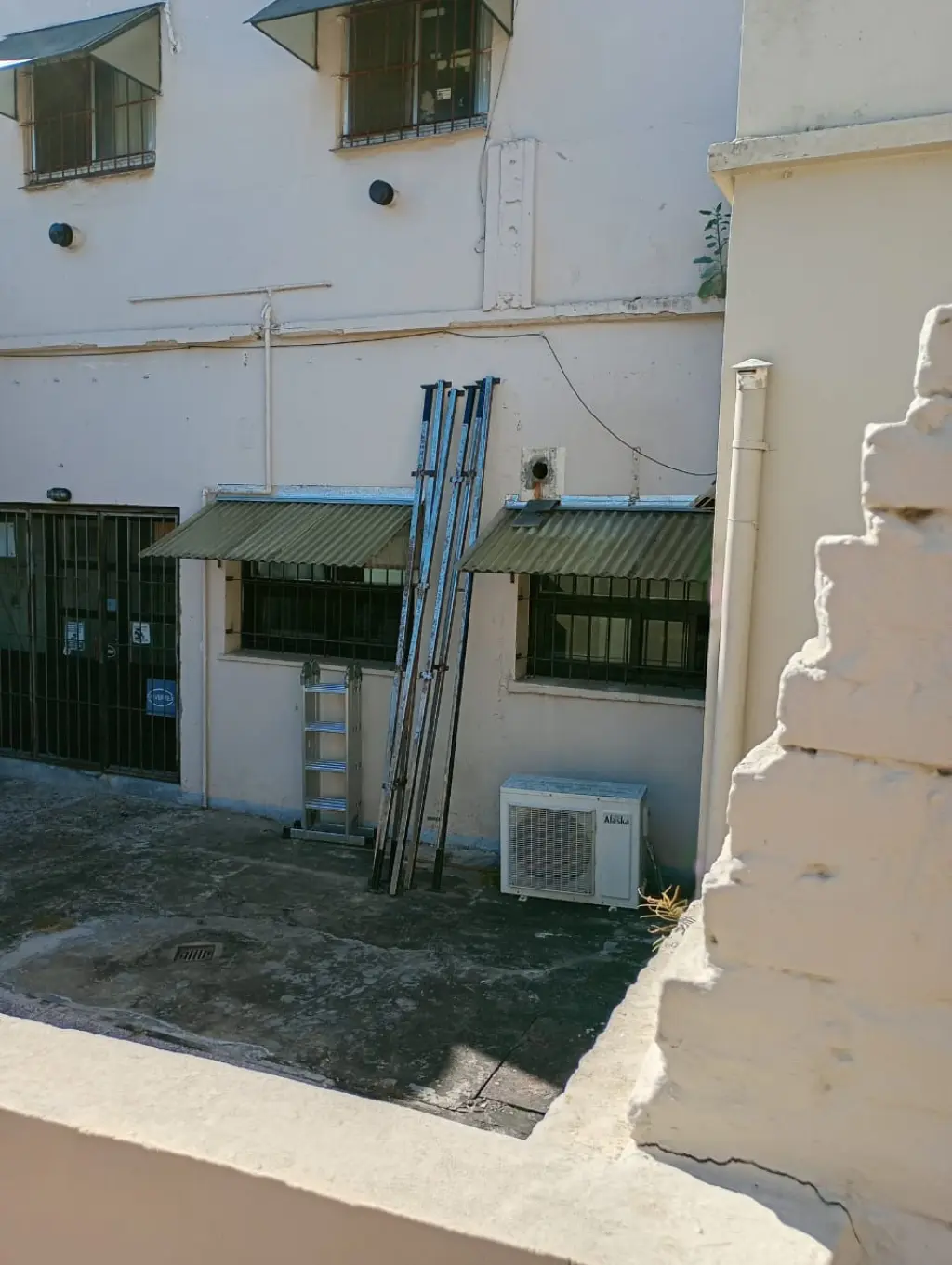 Vendo Dueño Direc. OLIVOS-V LÓPEZ LOCAL Com CON VIVIENDA 3 amb VENTA EN BLOCK