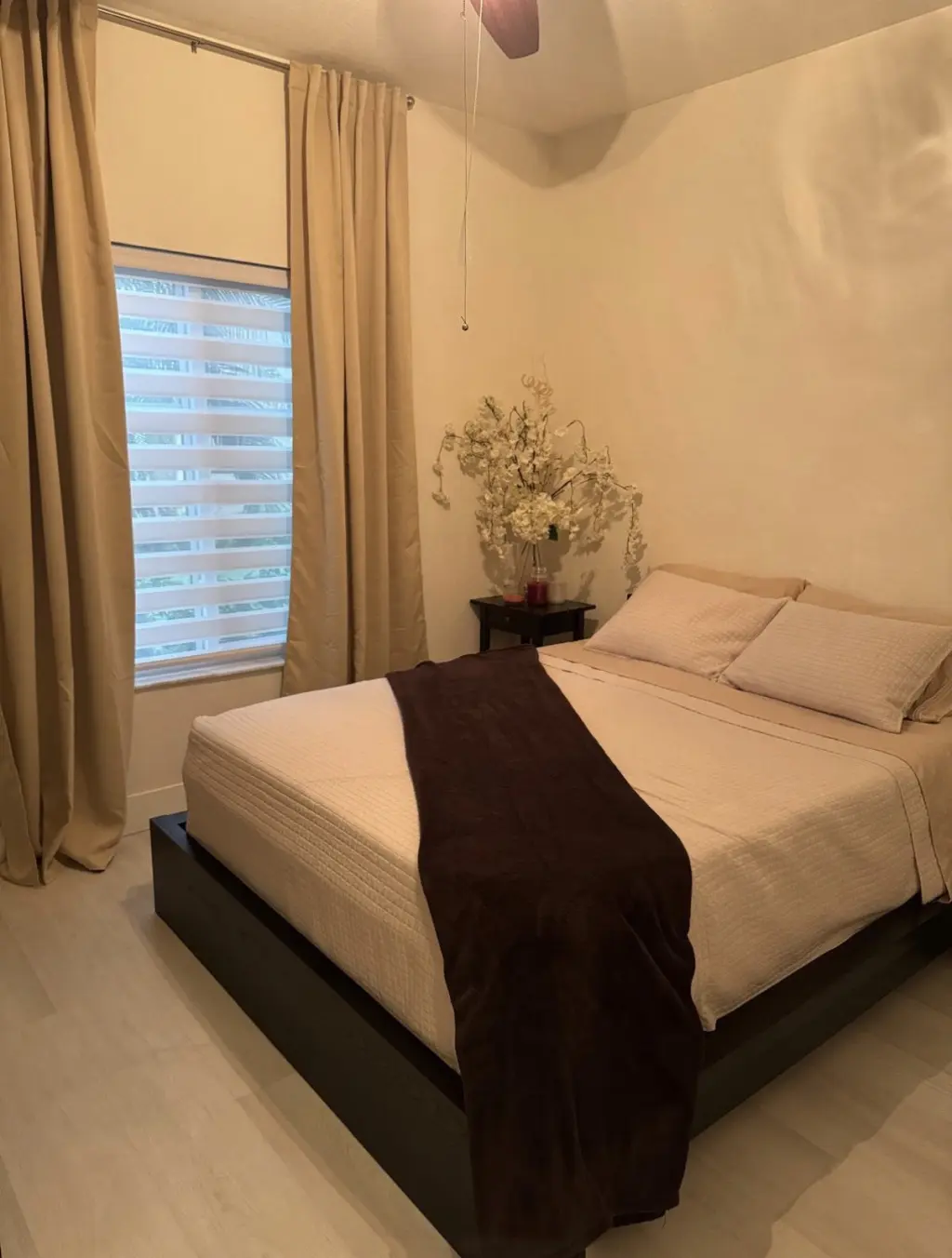 Renta de habitación a dama