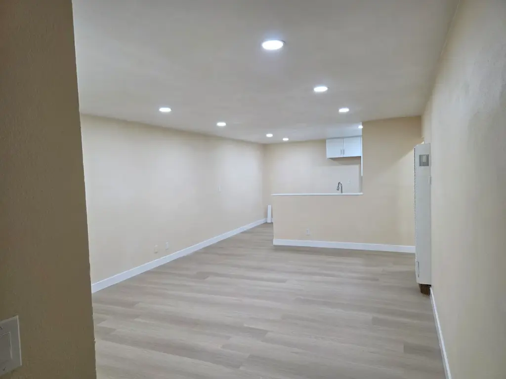 Apartment for Rent - 2BR Unit with Updated Kitchen & Private Patio