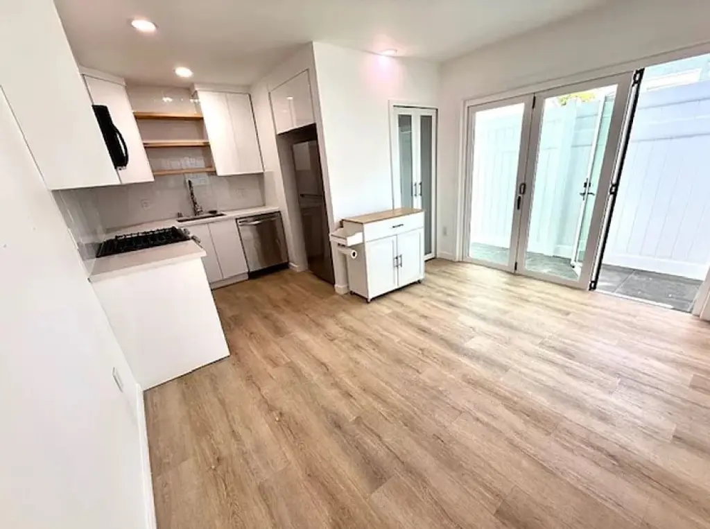 ASTONISHING HOUSEHOLD FOR RENT