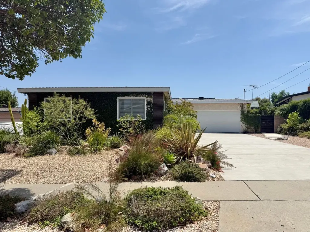 Fantastic 3 bed, 2 bath home