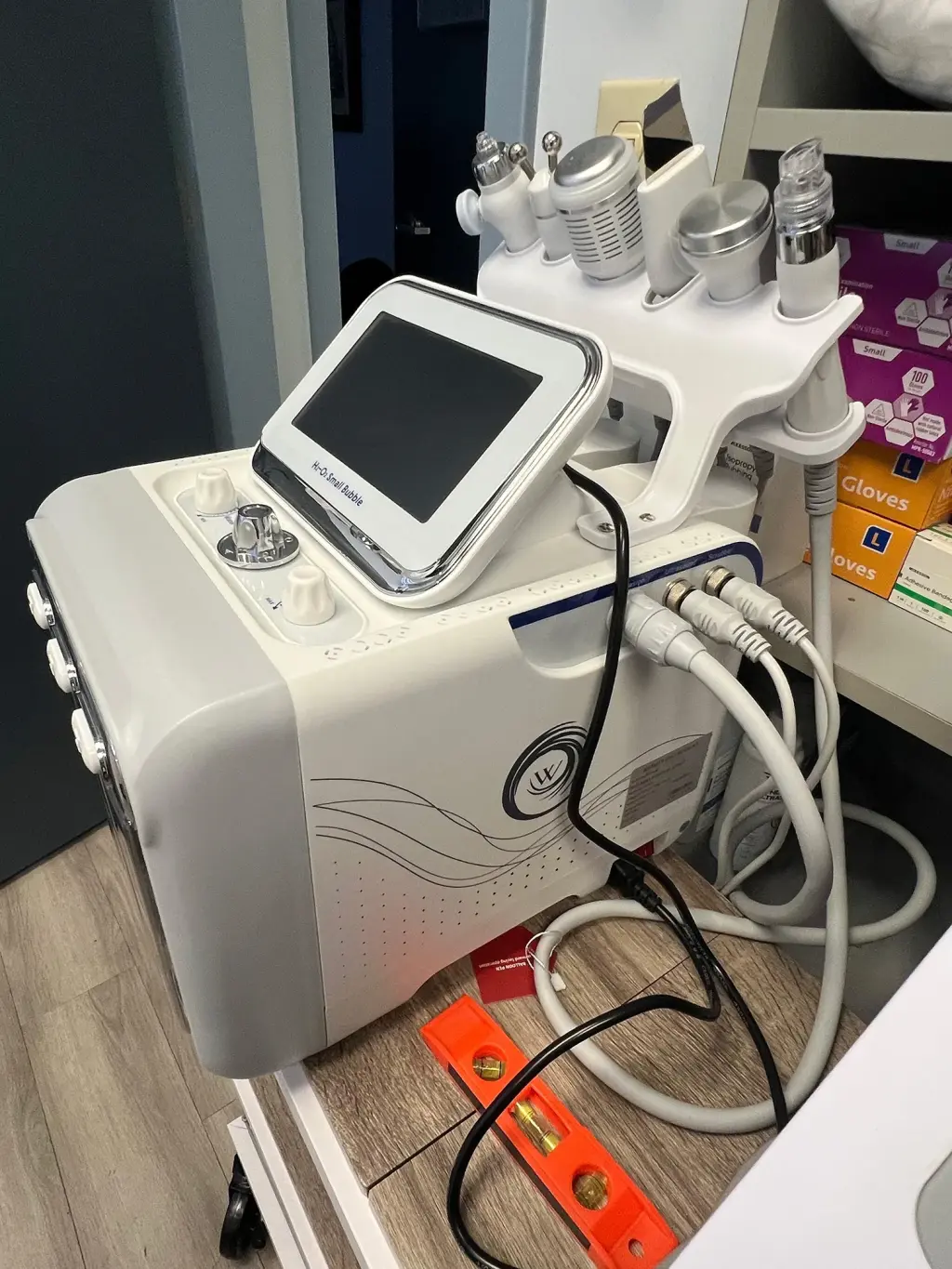 MÁQUINA FACIAL PROFESIONAL 6 EN 1 (Tipo Hidrafacial / Aqua Peel)