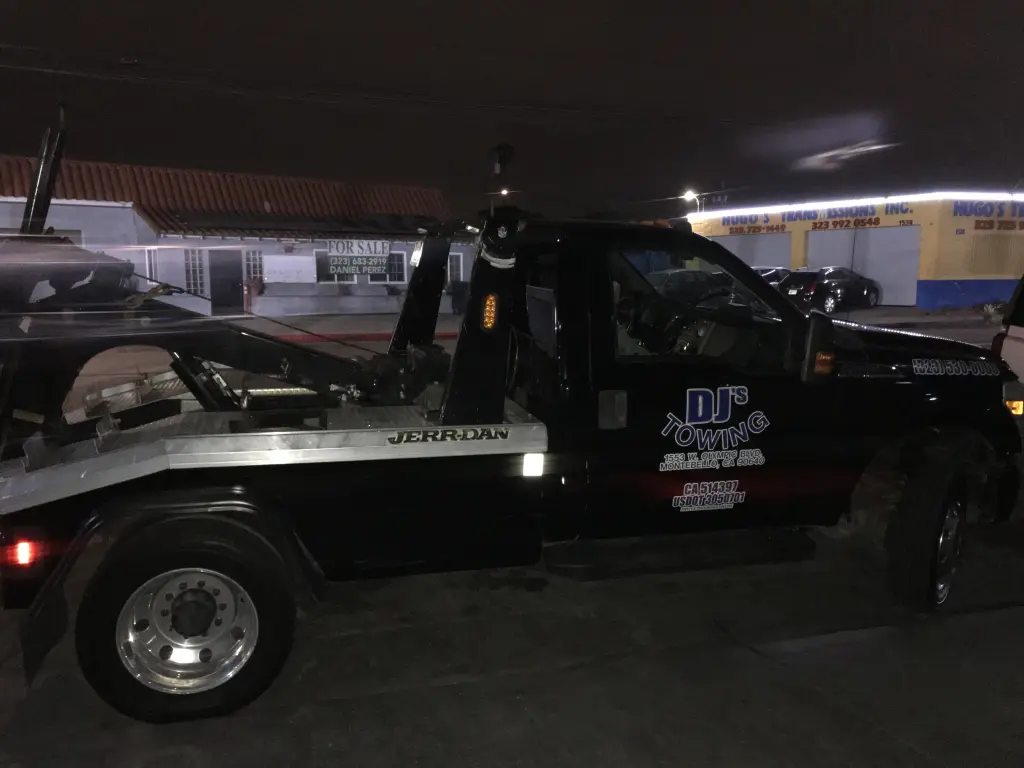 Grua las 24 hrs (323)200-6509