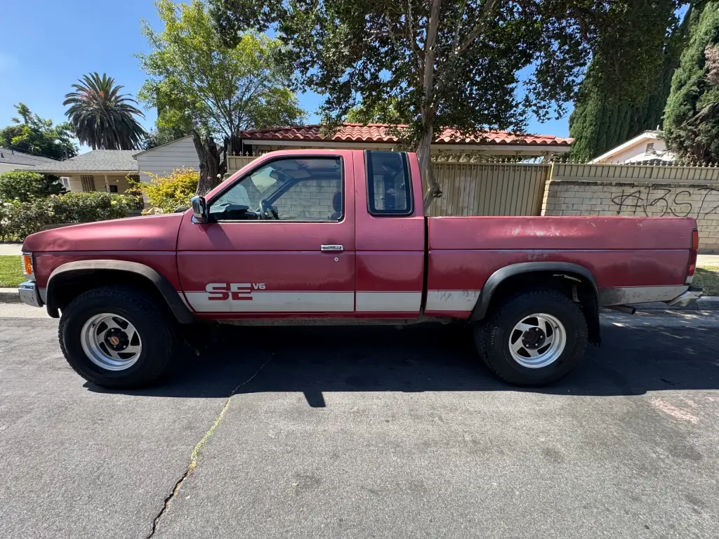 1992 Nissan D21 Hardbody King Cab SE 4x4 V6