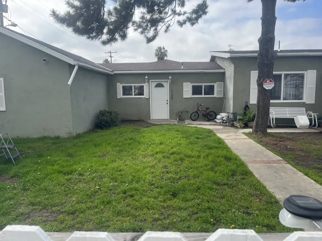 2 bedrooms 1 bathroom