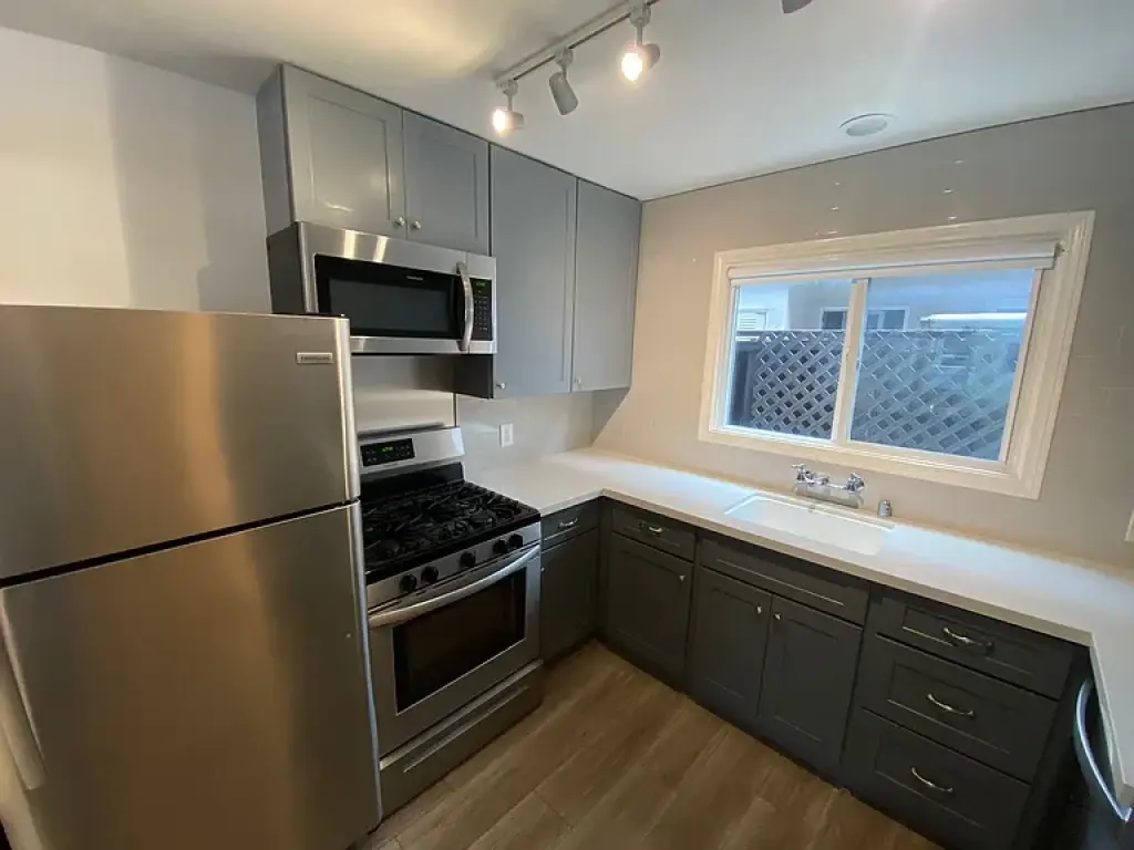 Monterey Park, CA 1 Bed / 1 Bath Apartment Apartamento de 1 Dormitorio / 1 Baño